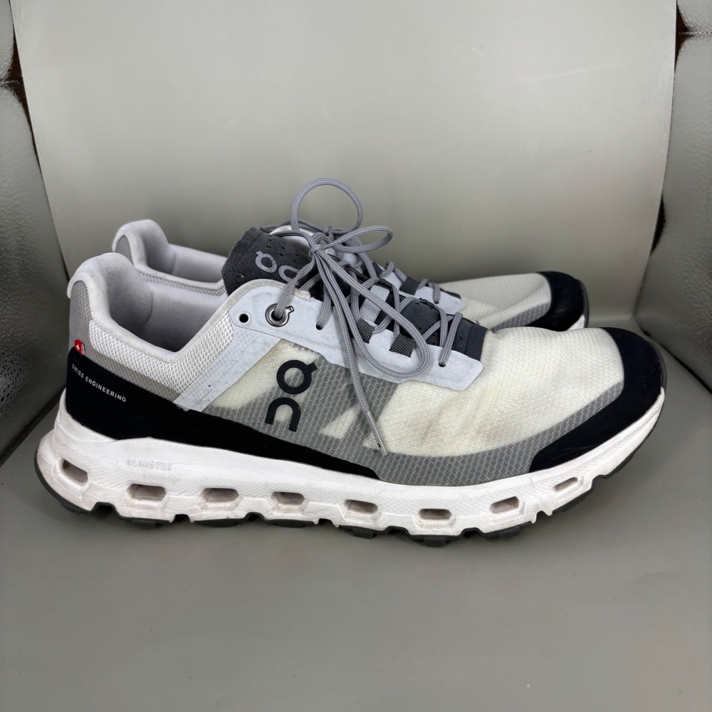 On Running Cloudstratus Mens 9.5 White Black Grey Sneakers 64.99059